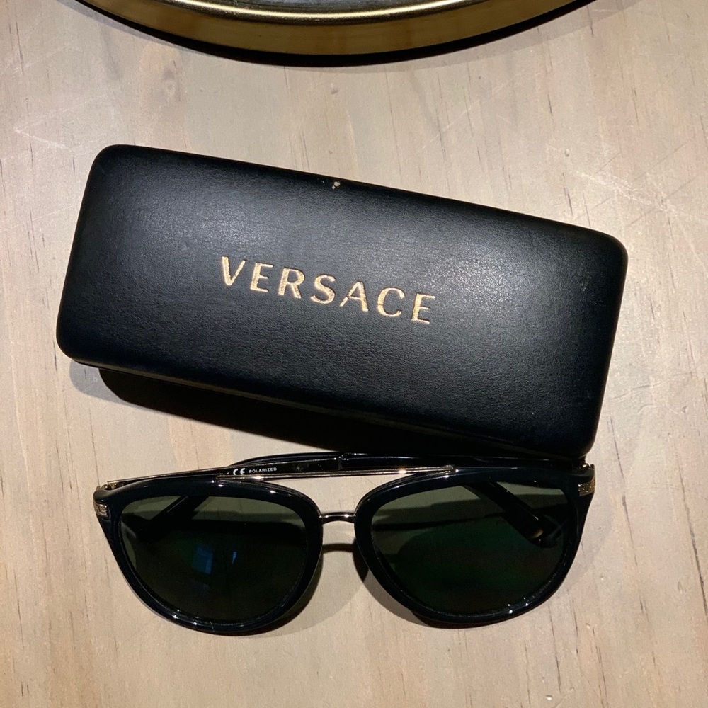Hardly worn Versace aviator sunglasses.